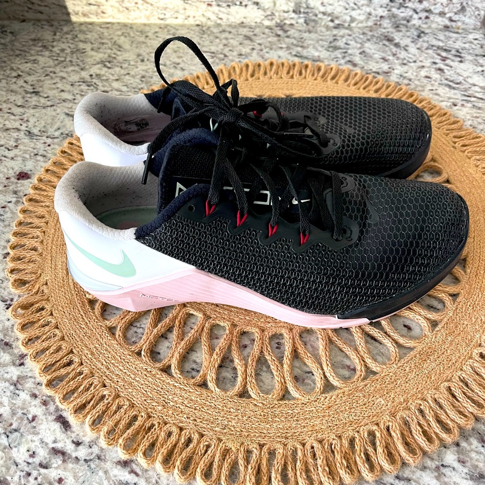 Nike Metcon. Size 9